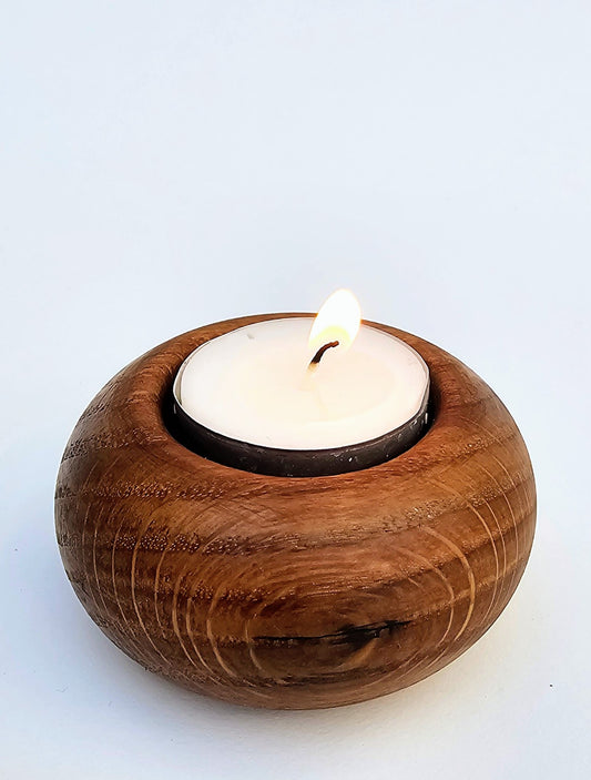 Eos – lysestage i genbrugsegetræ