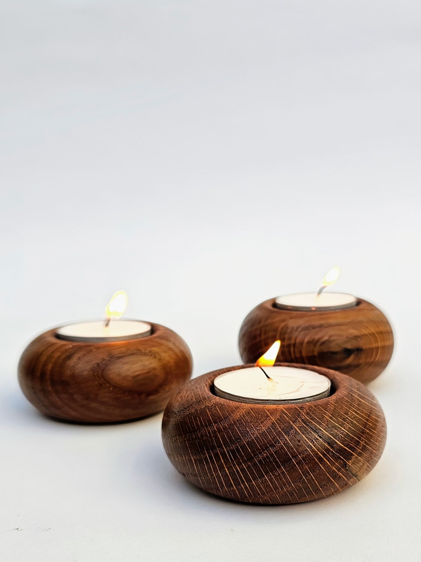 Eos – lysestage i genbrugsegetræ